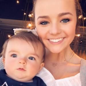 Meet your Posher, Madalyn